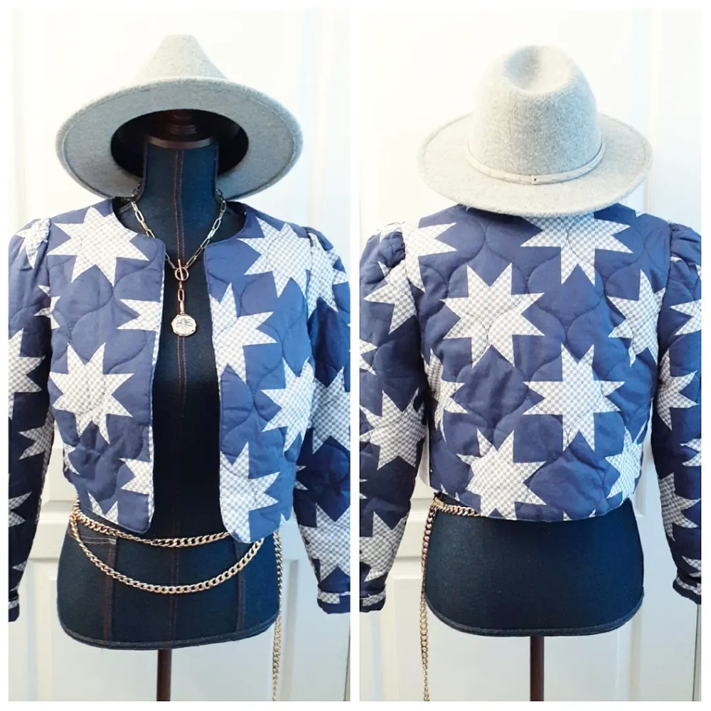 💎NWT Star Quilted Blue & White Crop Jacket